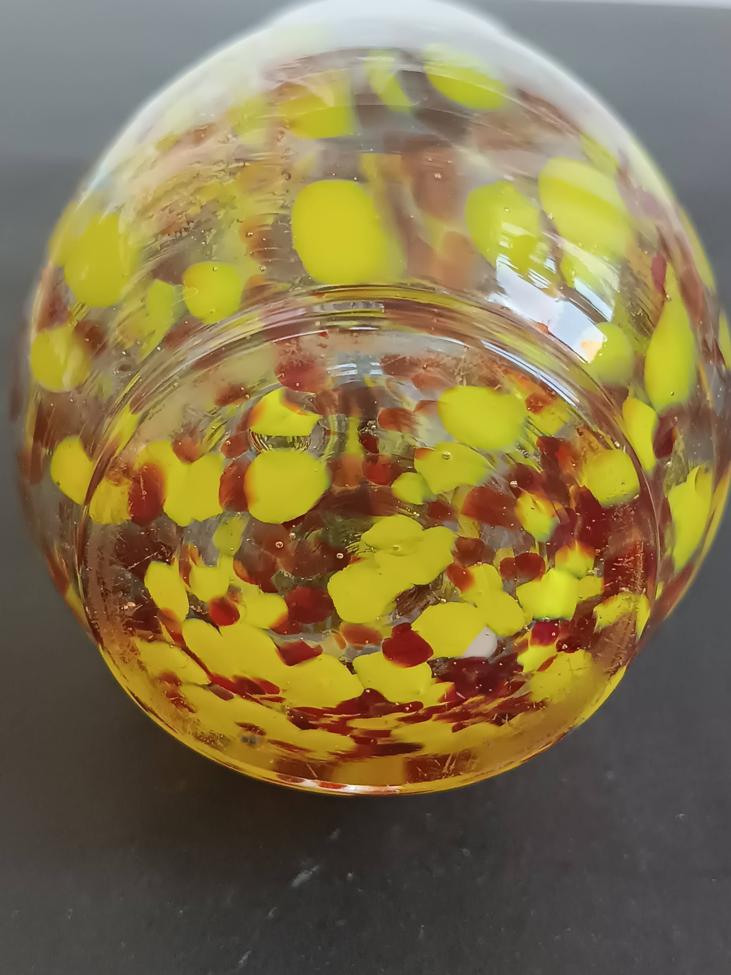 Vase conique verre de Murano moucheté jaune 1970