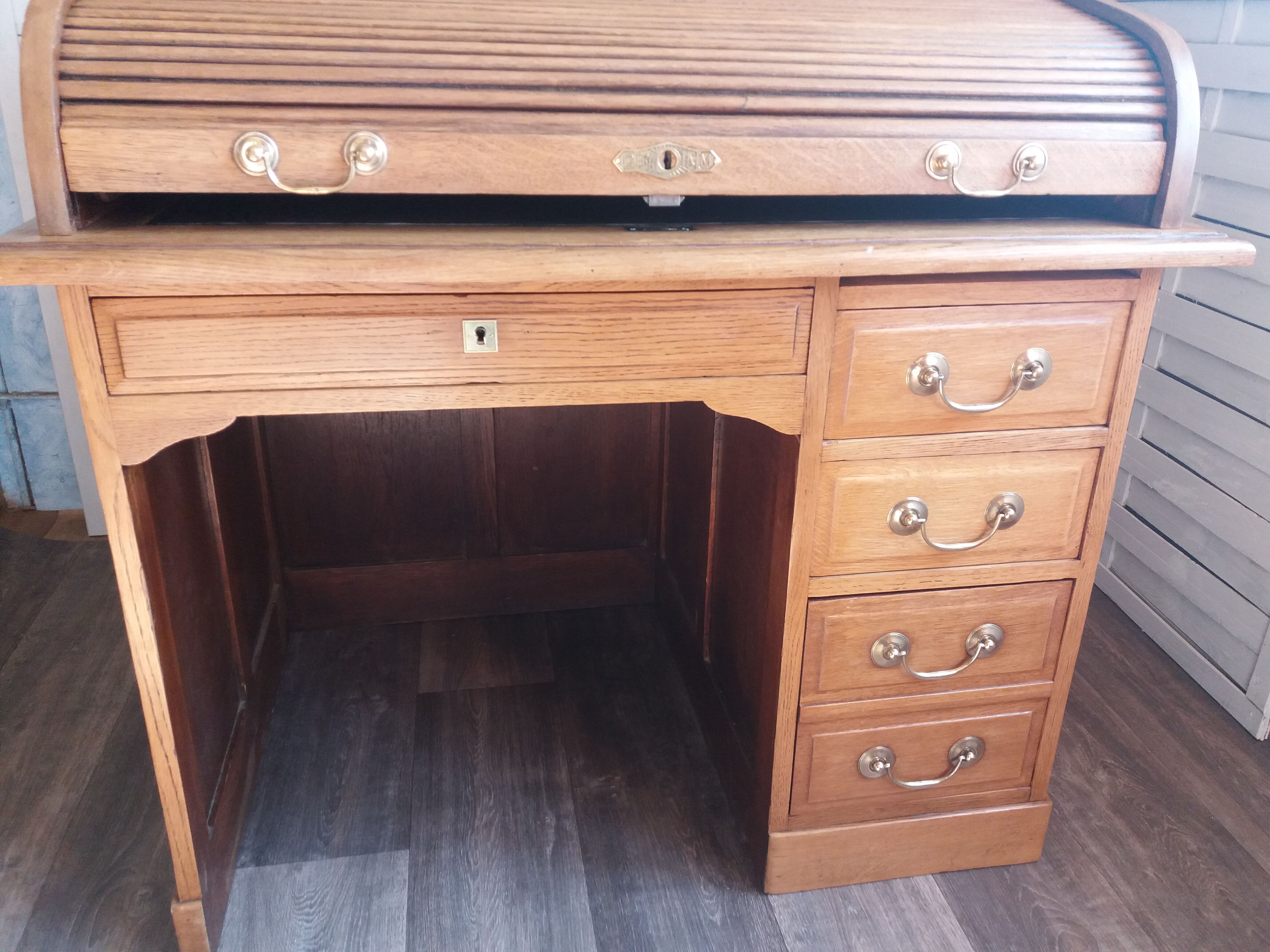 Rare american office desk by Gradiam brand  1930