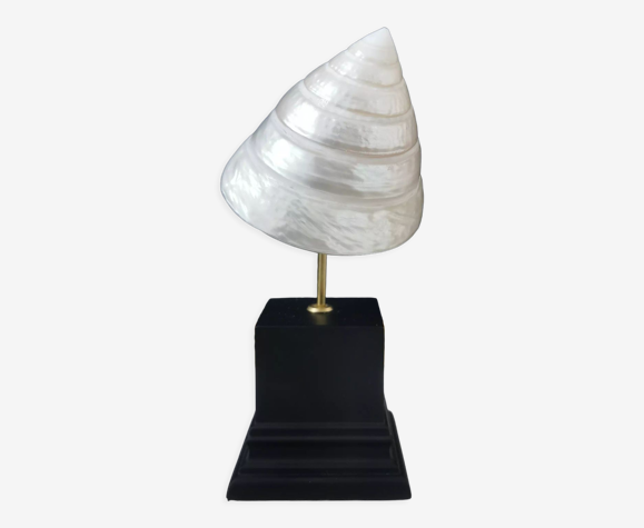 Mother-of-pearl shell mounted on wooden base 13.5 cm