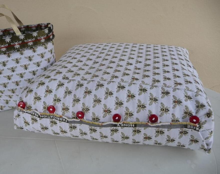 Children's armchair and pouf