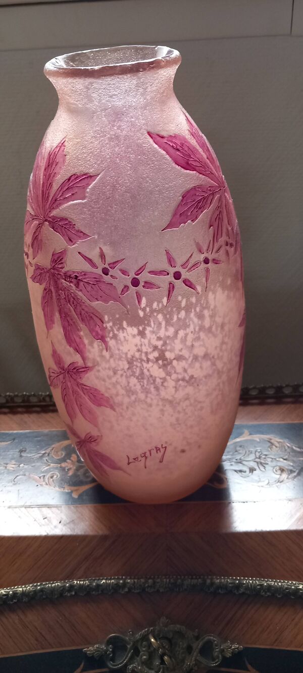 SUPERBE VASE EN PÄTE DE VERRE SIGNE LEGRAS  SERIE RUBIS