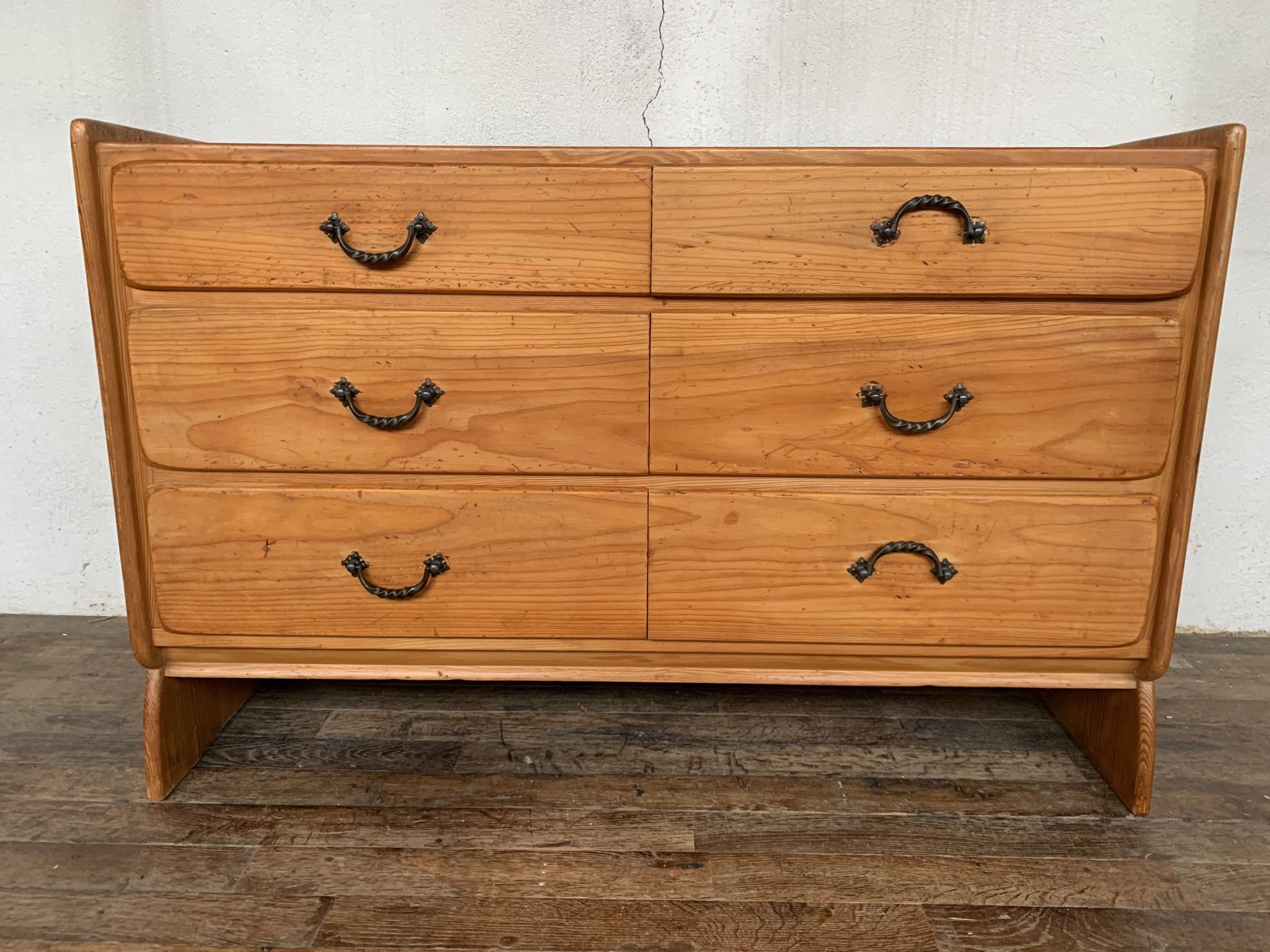 Vintage dresser
