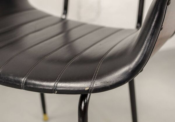 Chaise d'appoint « Swan » en palissandre de design italien avec revêtement en similicuir noir