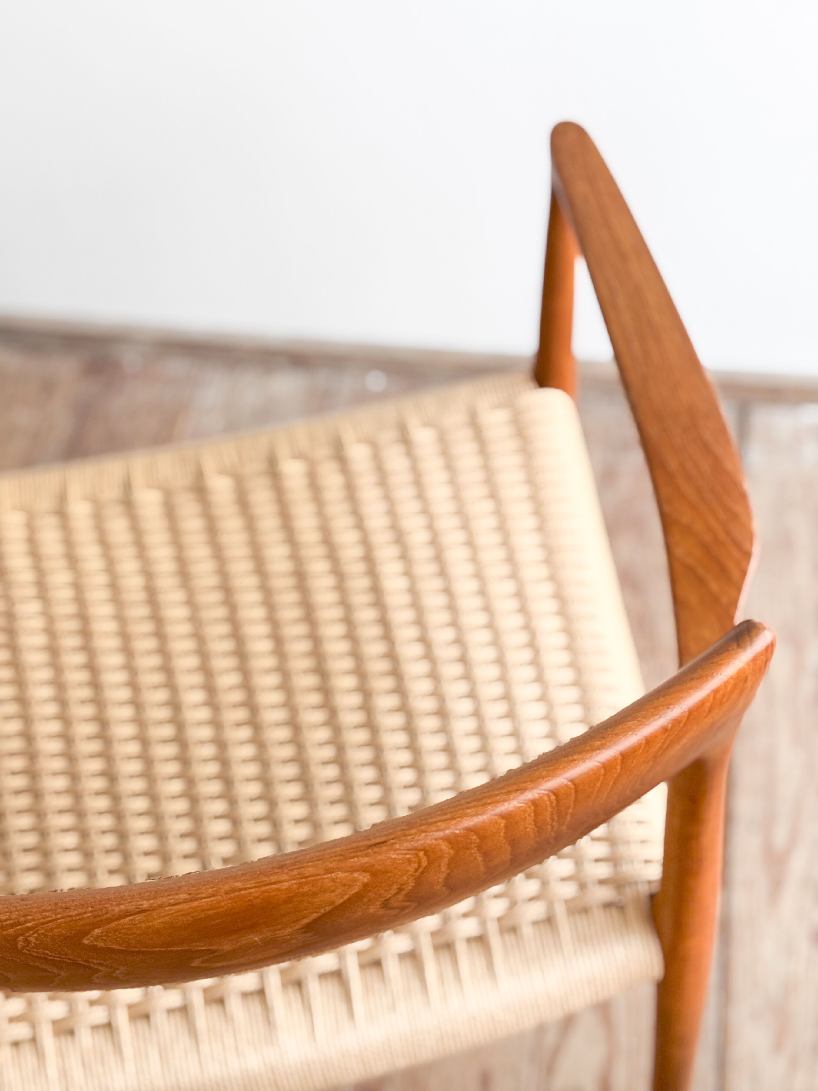 Paire de chaises de salle à manger modèle 57 par Niels O. Møller en teck