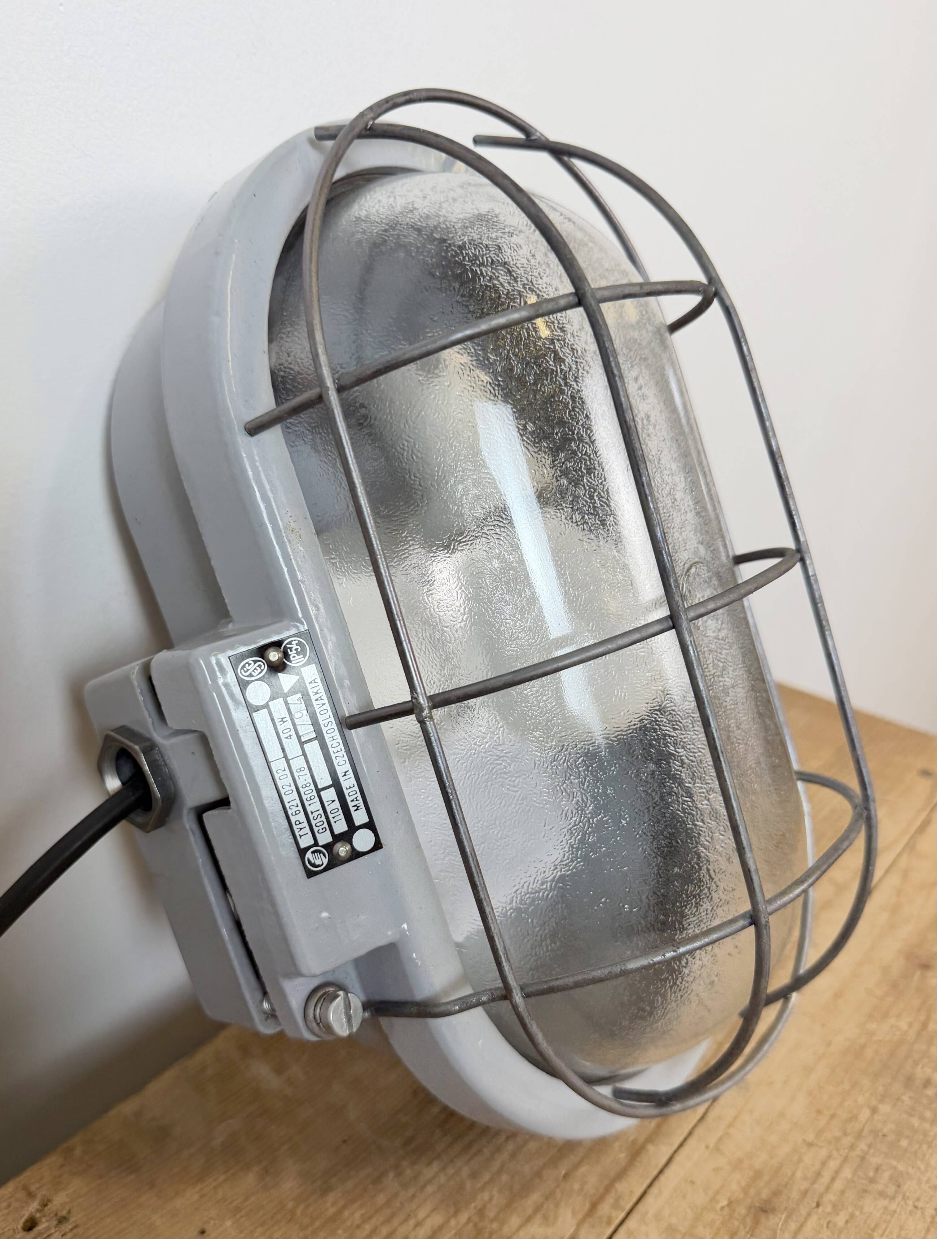 Grey Industrial Cast Aluminium Wall Light, 1970s