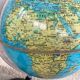 Vintage Globe terrestre pied en plastique