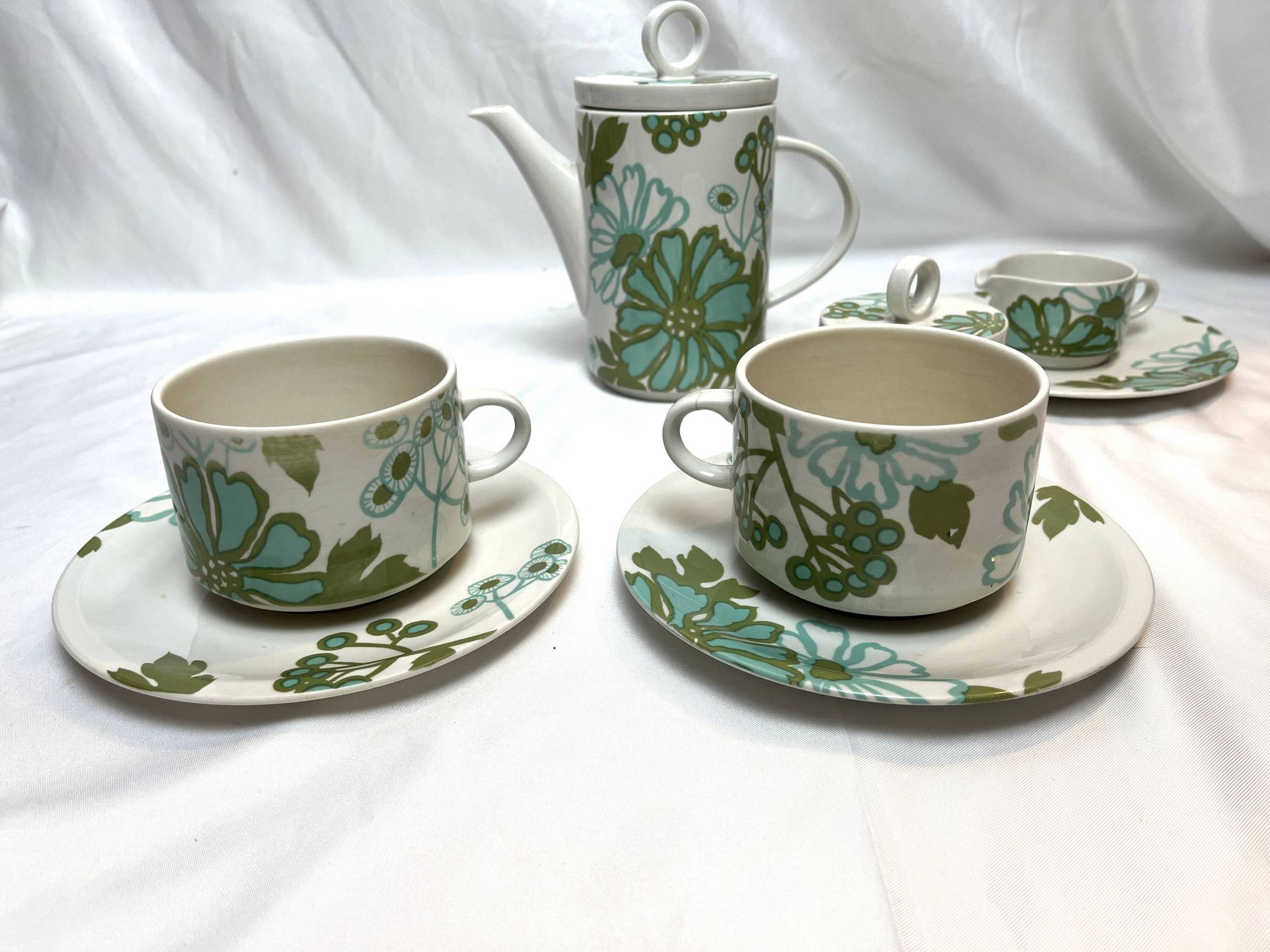 Vintage Villeroy & Boch Scarlett tea set circa 1960