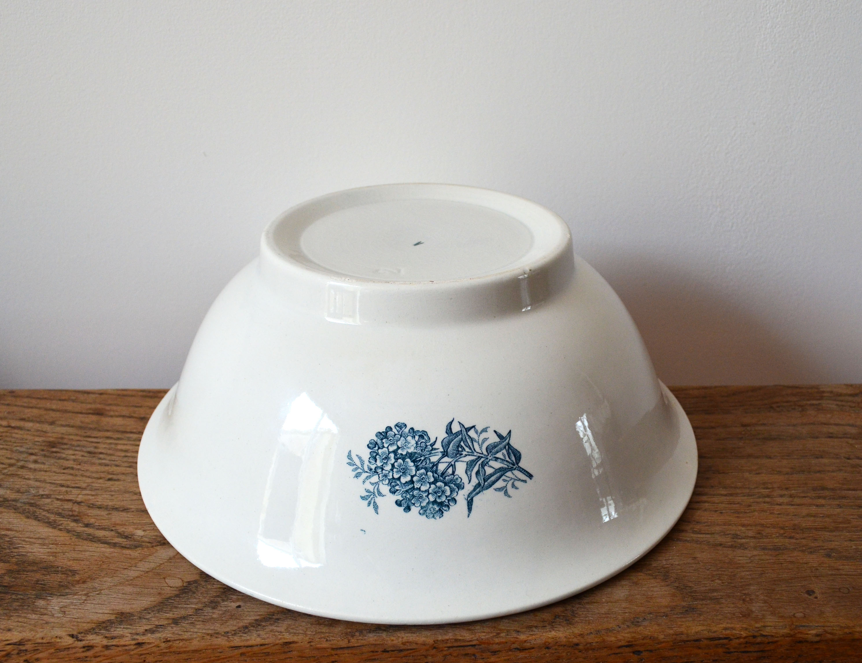 Salad bowl faience blue decoration