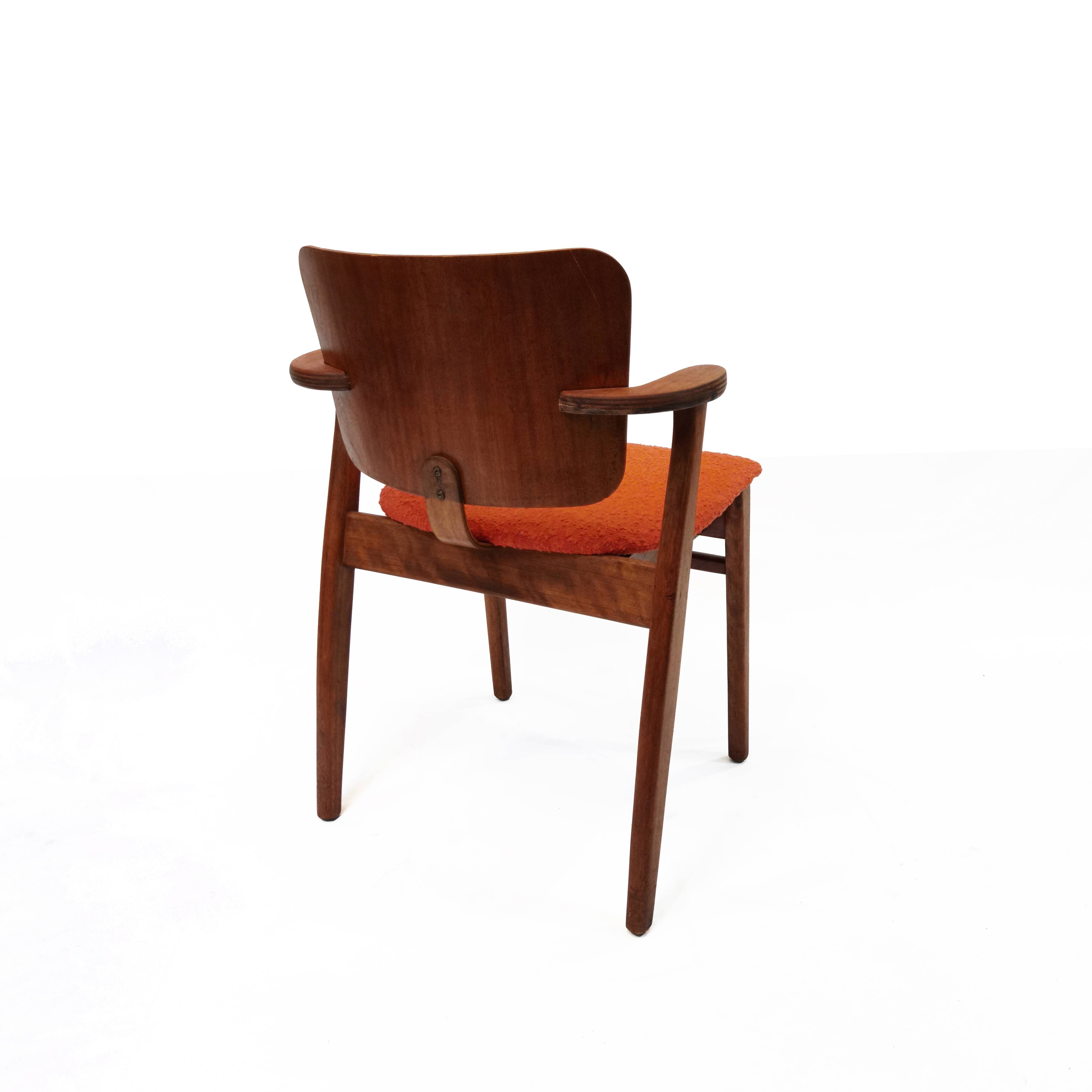 Ilmari Tapiovaara, Set of 2 vintage ‘Domus’ armchairs, 1946
