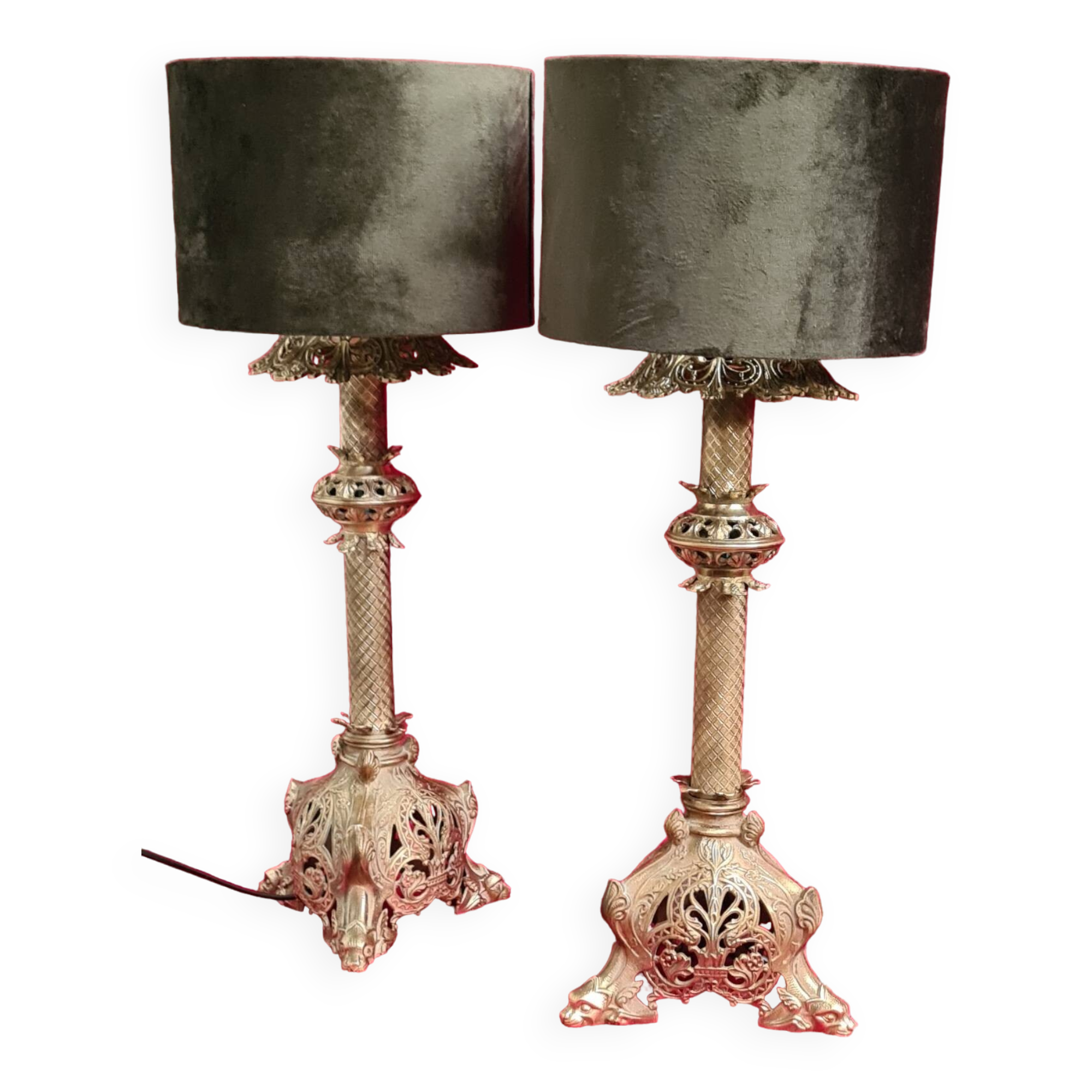 Pair of 18th century chiseled bronze lamps