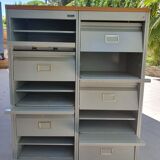 Meuble à clapets 20 cases en métal et formica