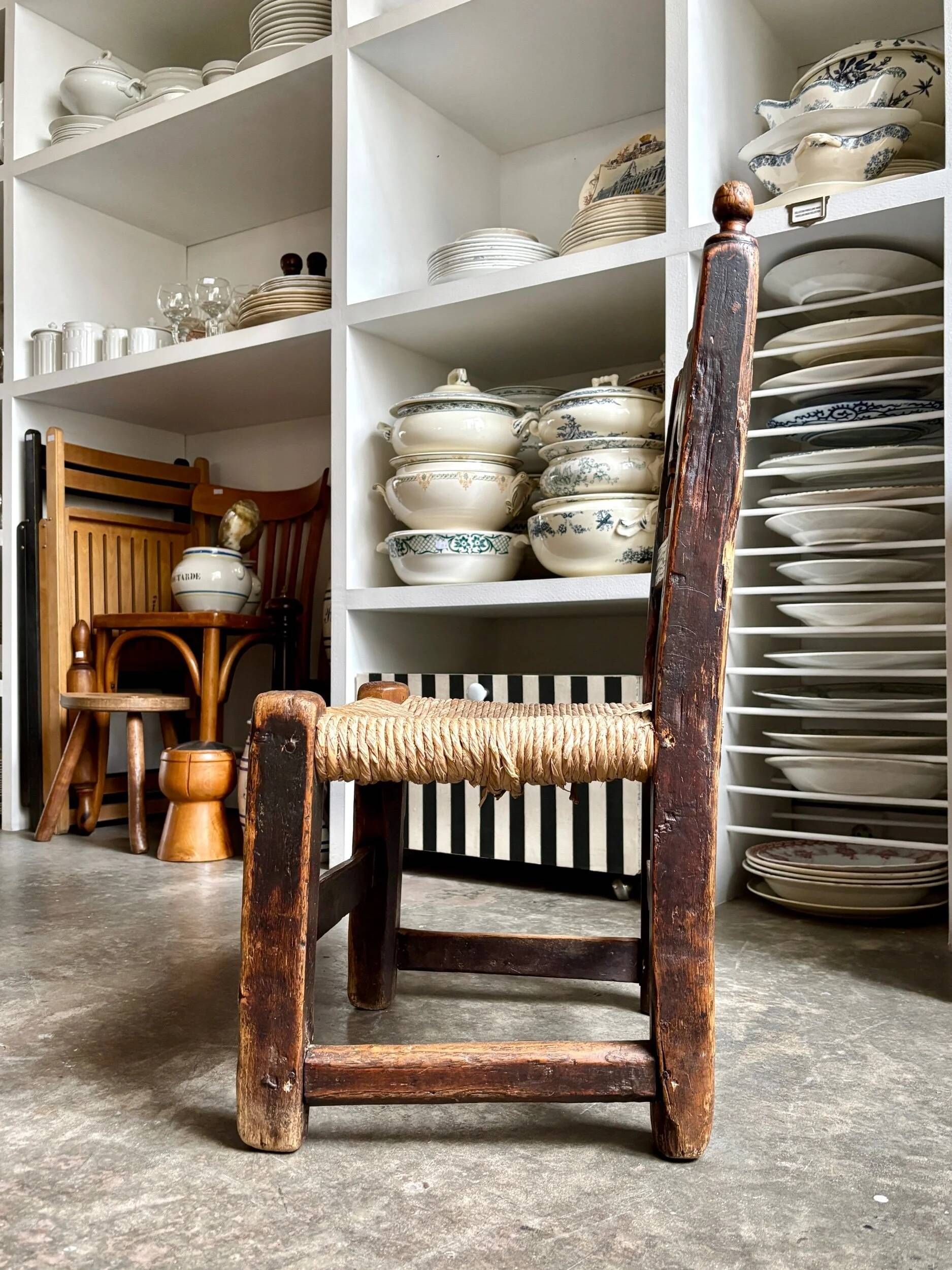 Low chair in wood and straw, Spanish folk art 17th-18th century no. 1