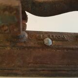 Ancienne petite balance en fonte et cuivre