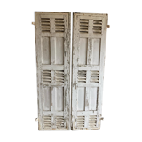 4 pairs of louvered flaps