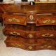 Commode Louis XV tombeau en noyer du XVIIème siècle