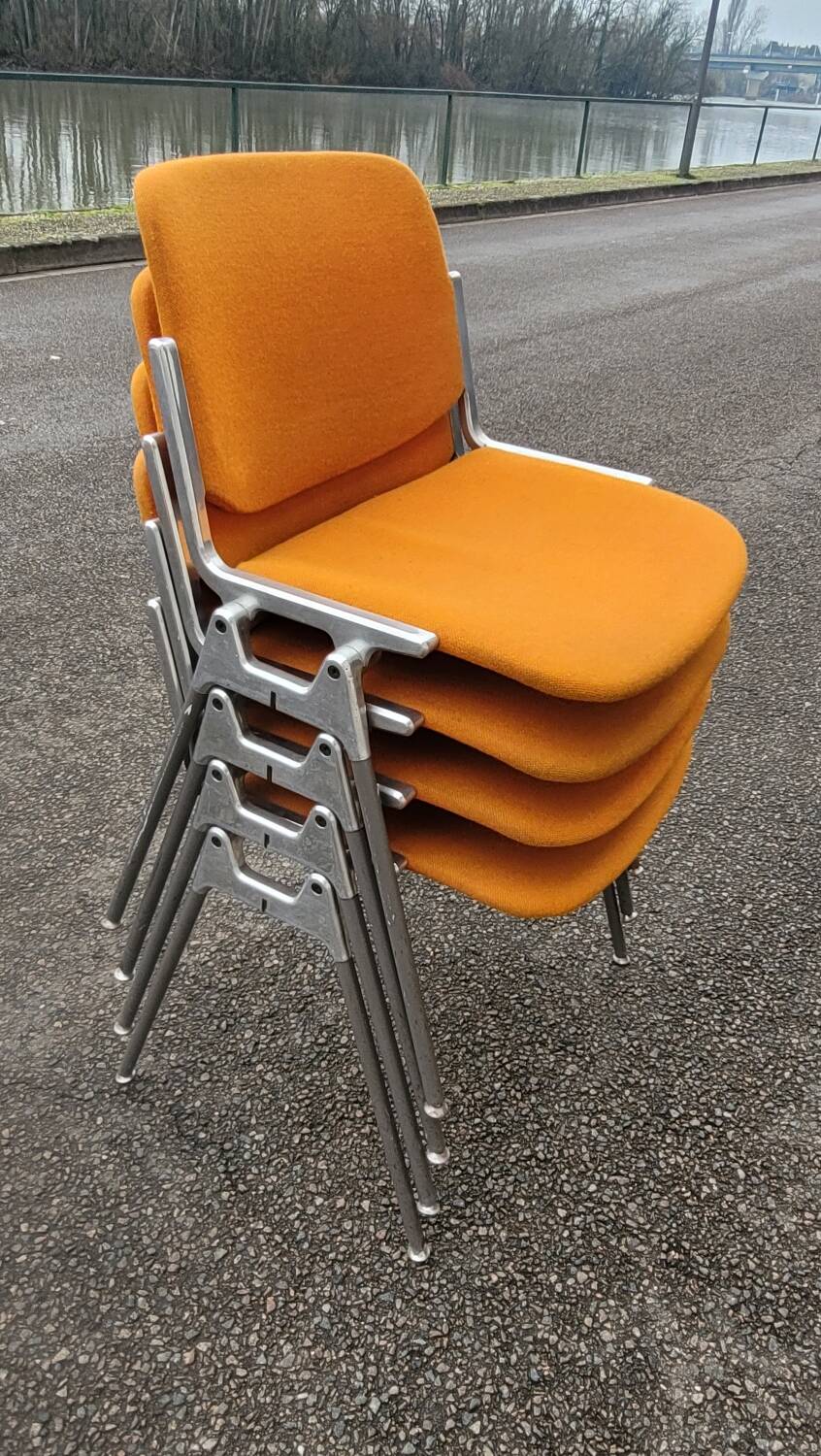 Series of 4 DSC chairs by Giancarlo Piretti for Anomina Castelli design