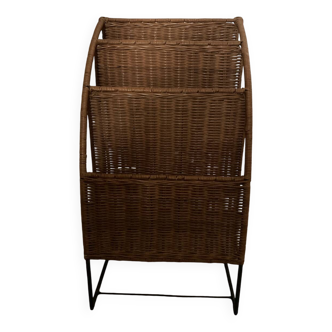 Four-tier magazine rack