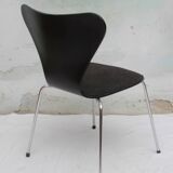 Chair 3107 Arne Jacobsen in black with polstery