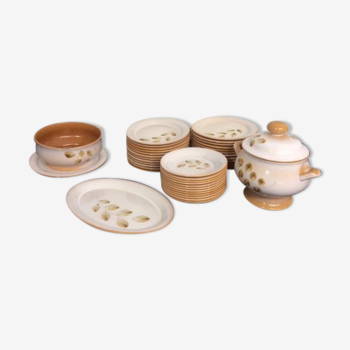 Table service in Earthenware
