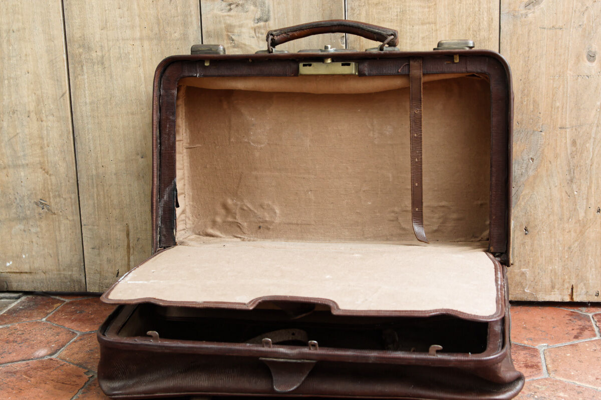 Leather suitcase - 20s