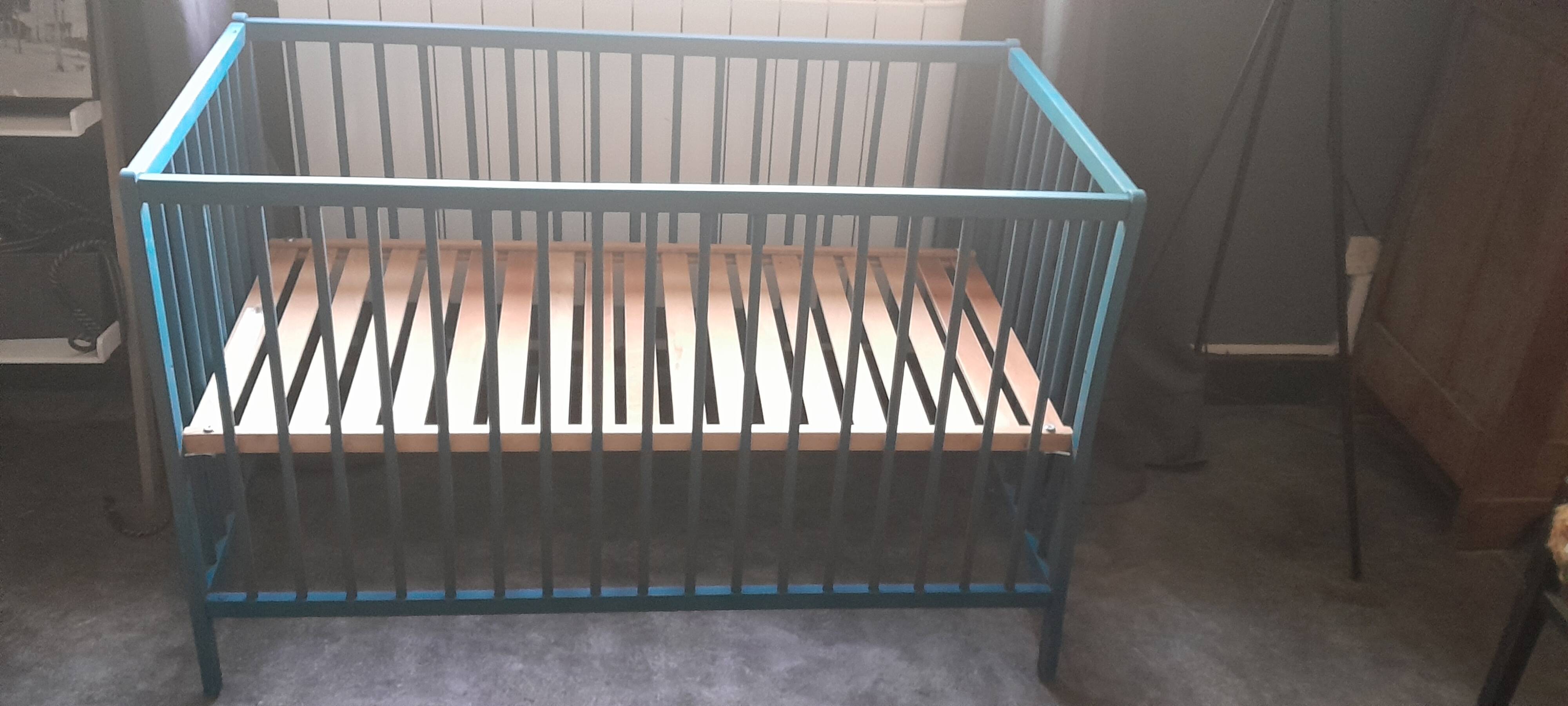 Cot bed