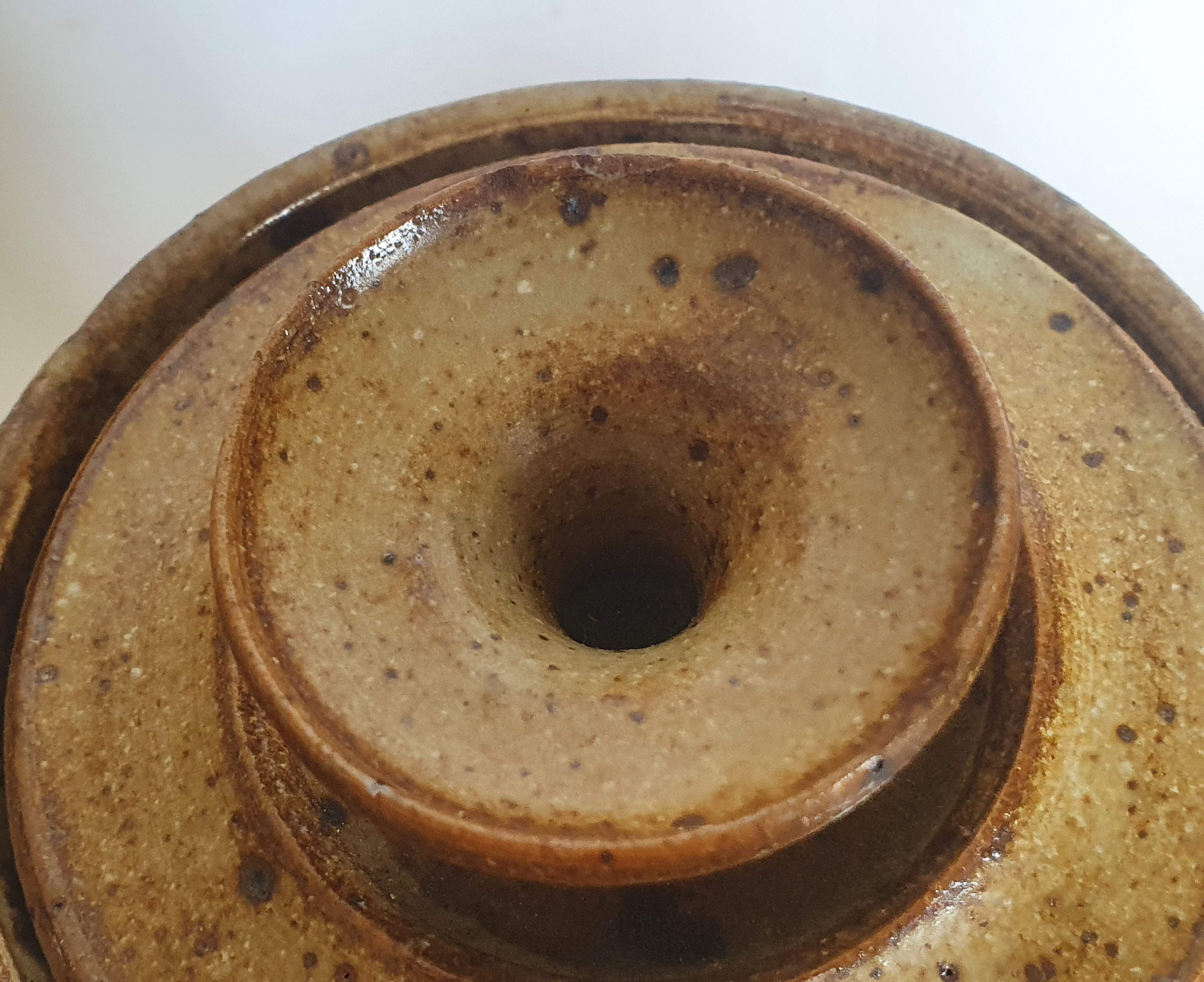 Covered pyrity sandstone pots signed GRM