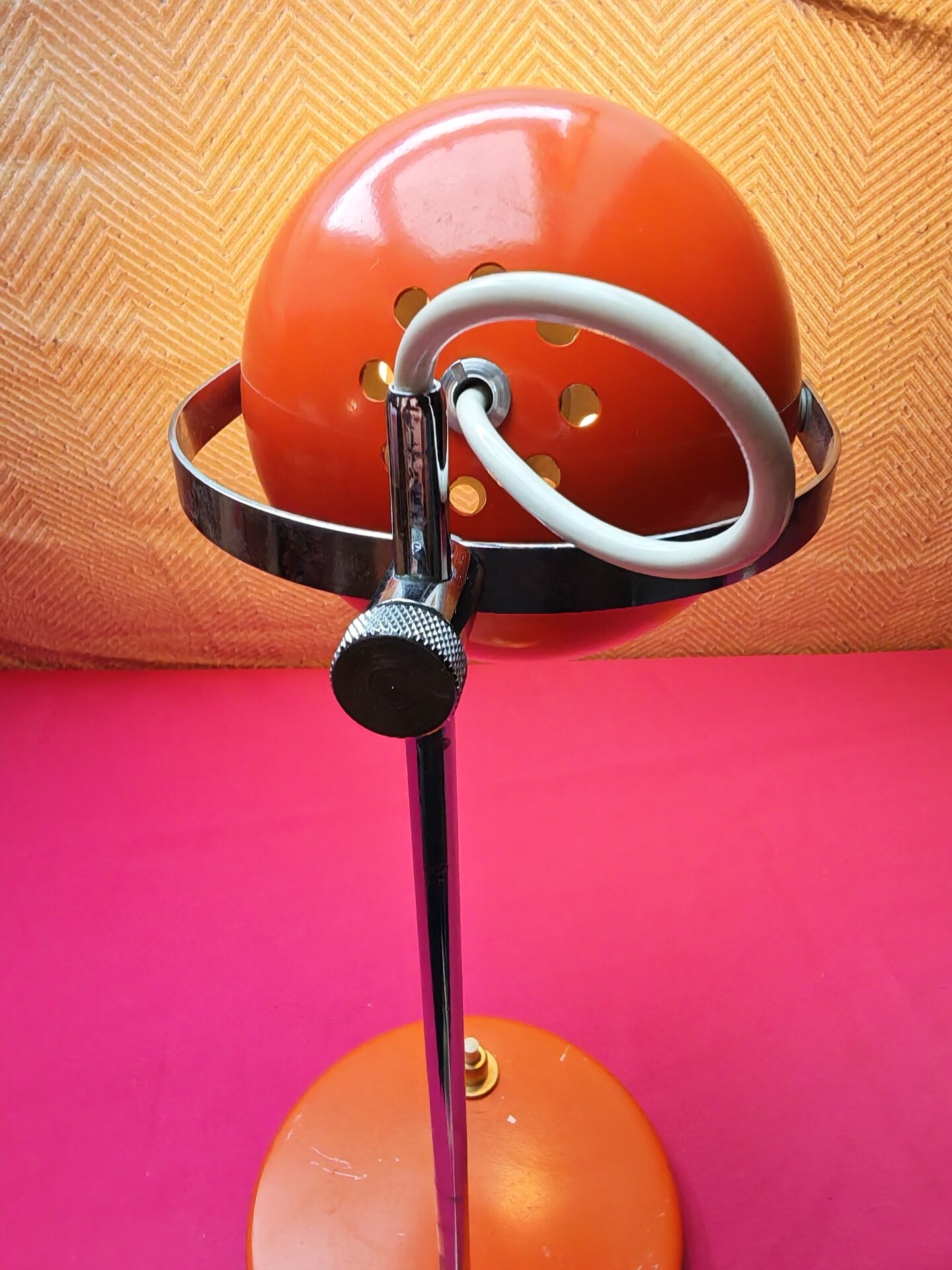 Vintage "Eyeball" Desk Lamp Orange & Chrome – Space Age Era