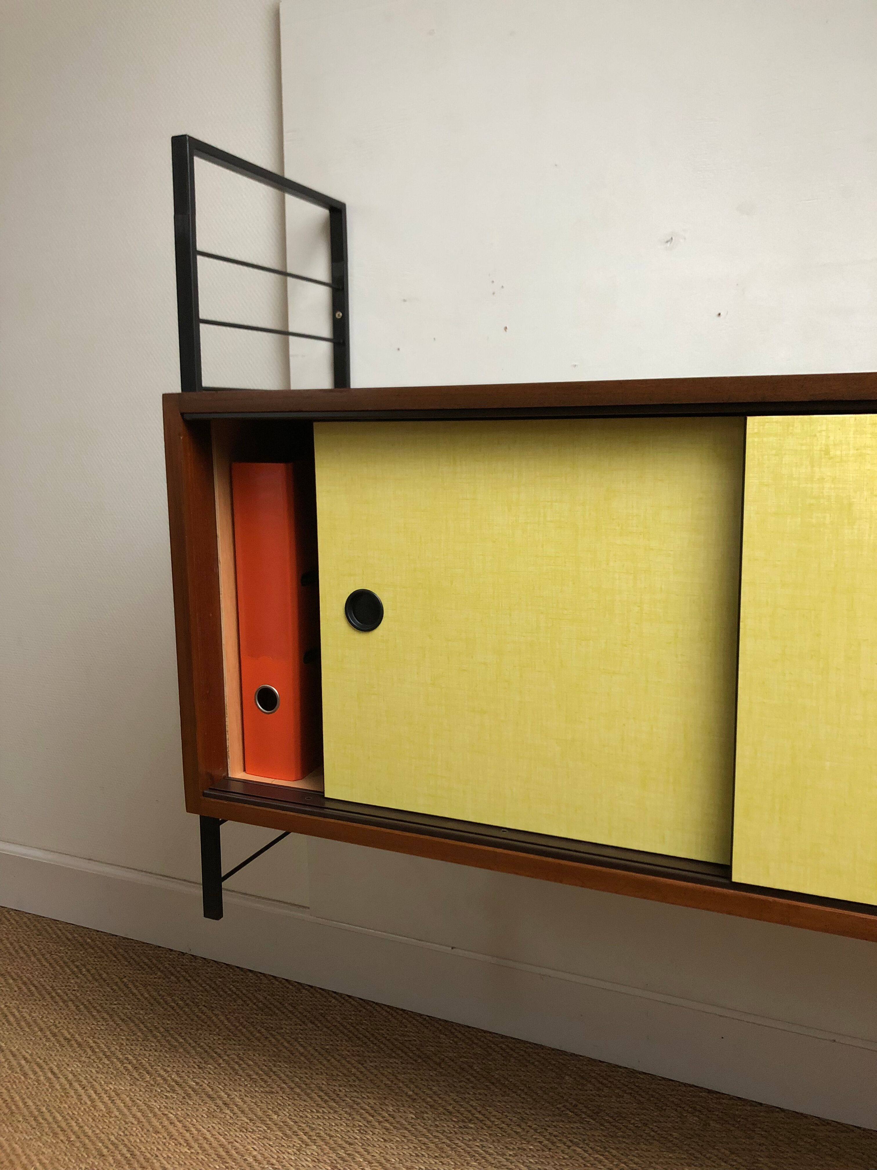 Wall-mounted sideboard