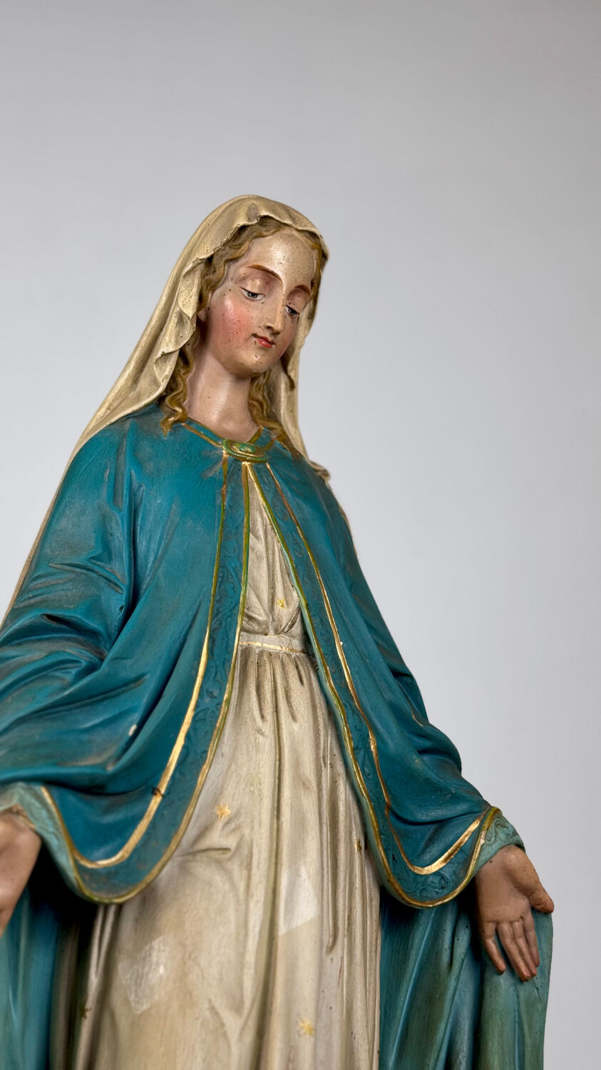 Statue of the Immaculate Virgin Mary, 19th century.