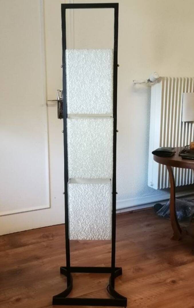 Vintage Arlus totem floor lamp from the 1950s, made of steel and plexiglass.