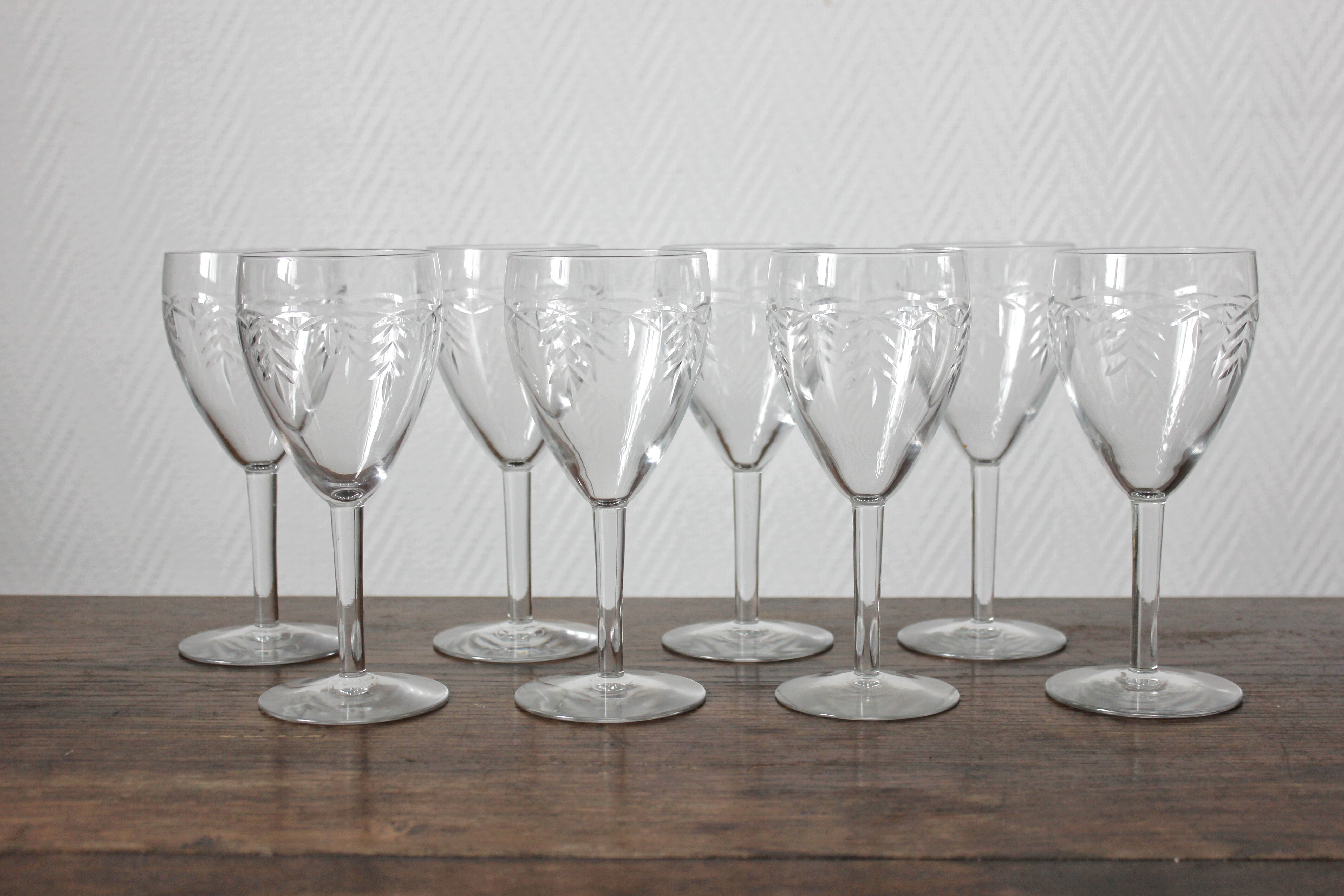 8 vintage-style engraved crystal red wine glasses