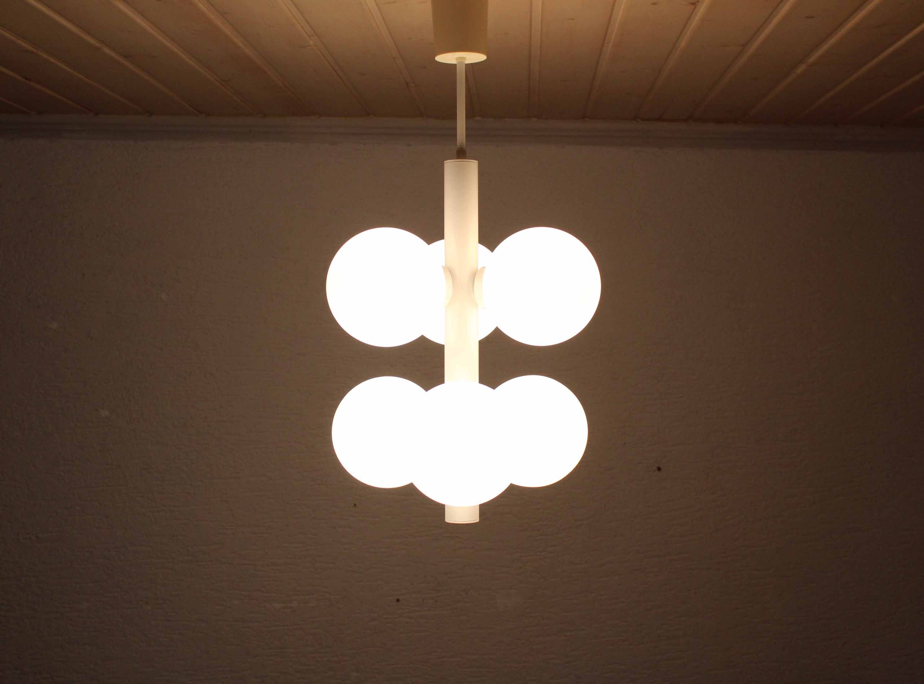 Hanging lamp at 6 opalines Hustadt Leuchten