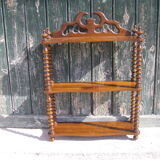 Wall shelf