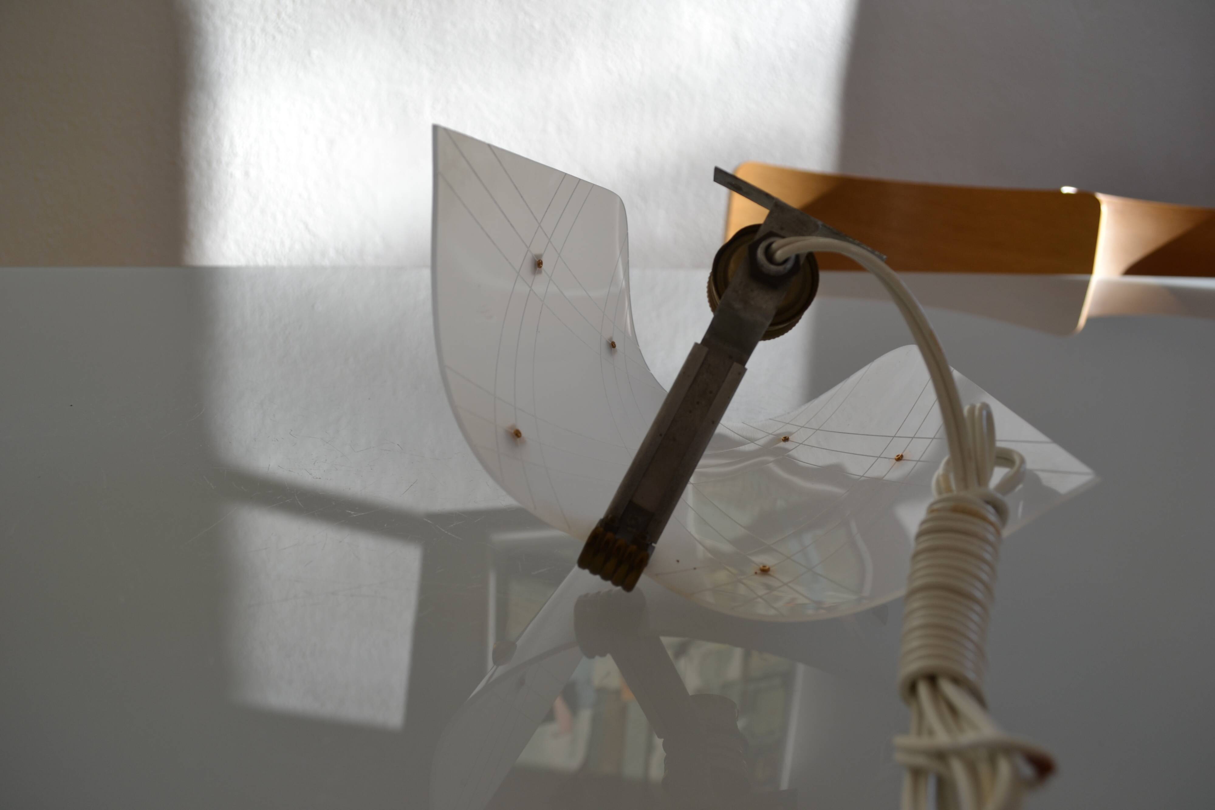 Vintage 1950 wall light in perspex and brass