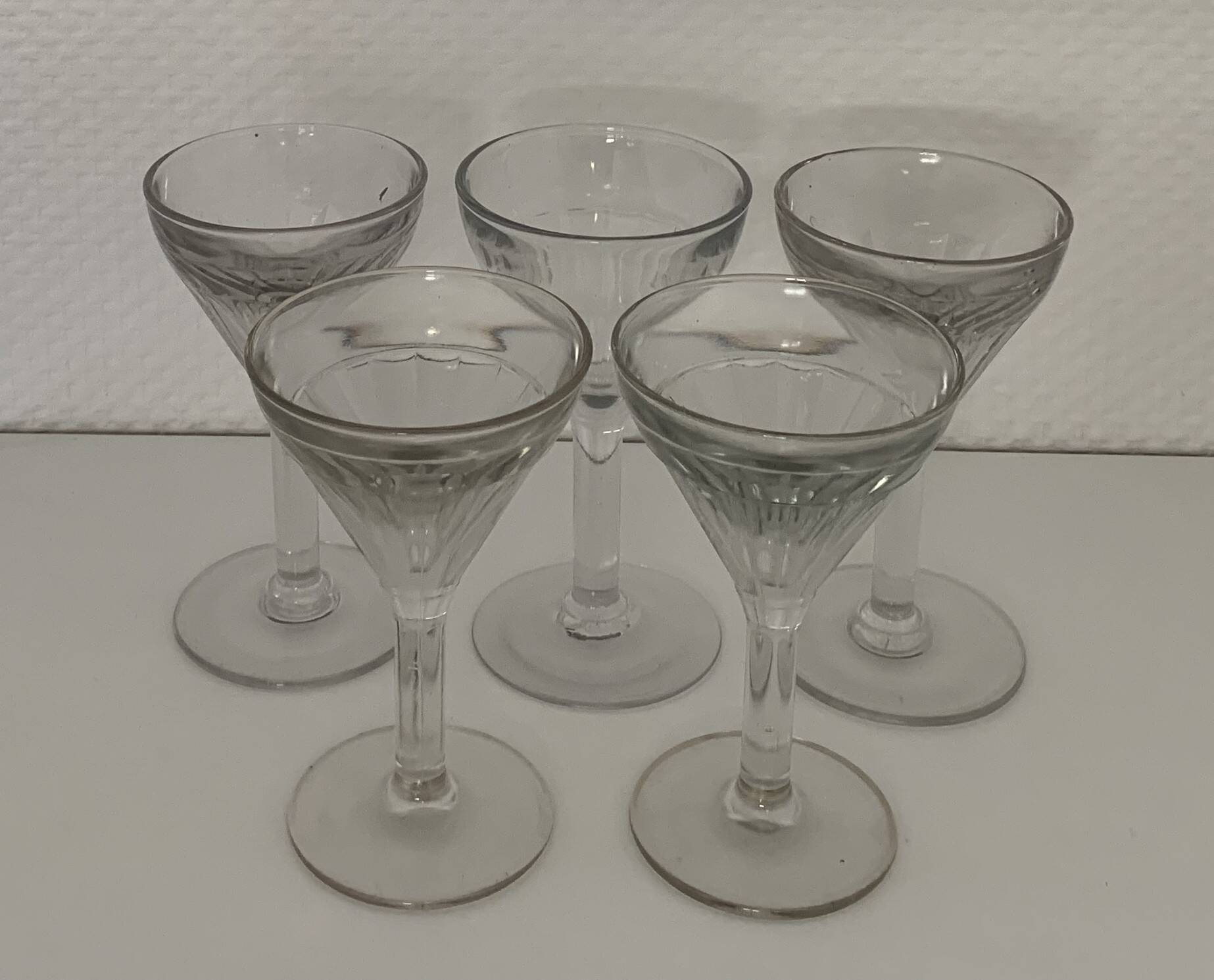 5 large antique bistro glasses – blown glass with bubbles