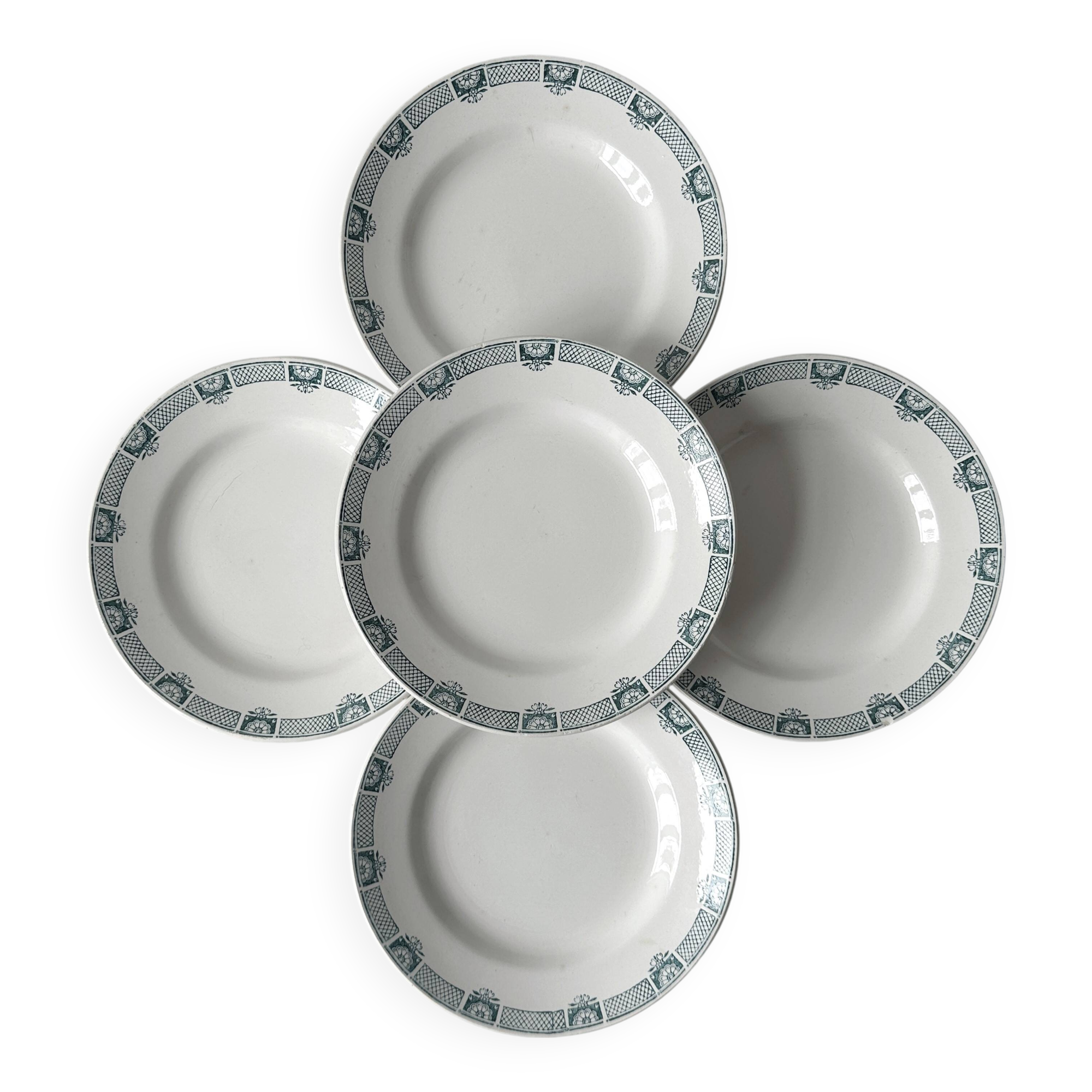 5 ironware plates