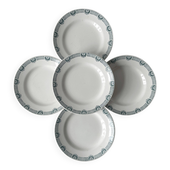 5 assiettes en terre de fer