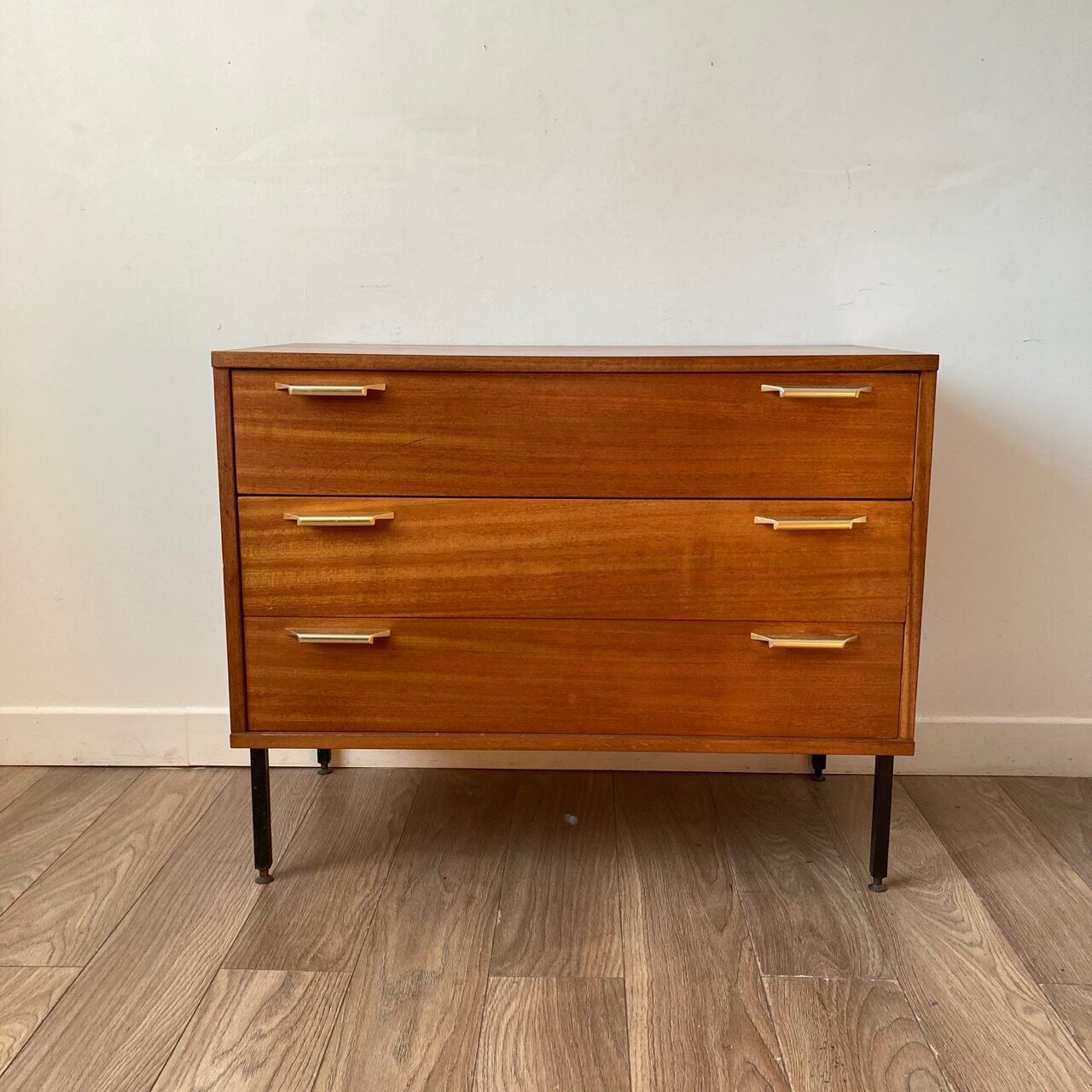 Vintage chest of drawers golden handles