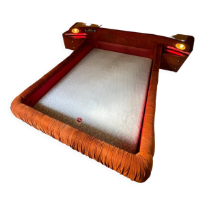 lit en croute de cuir - rouge