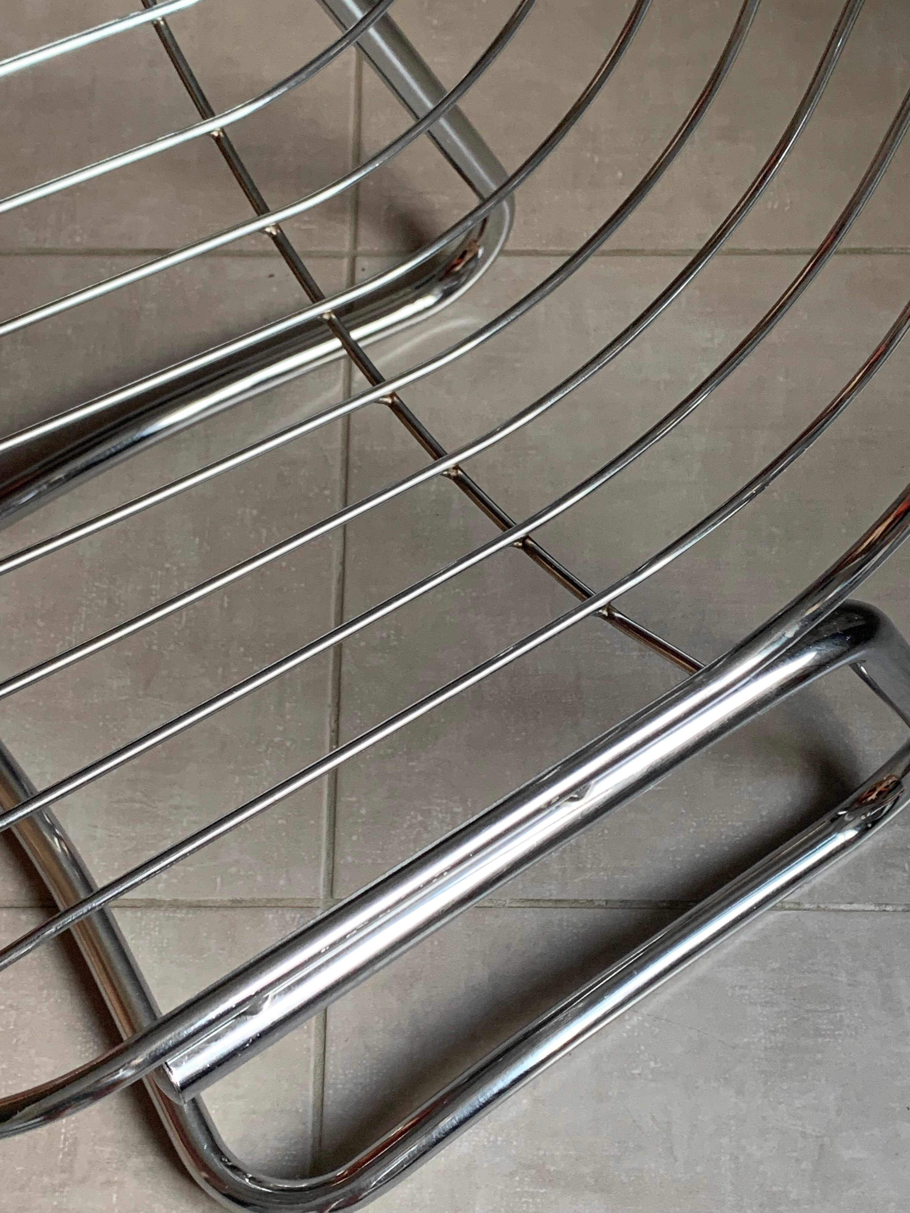 Design chair 70' in chrome metal