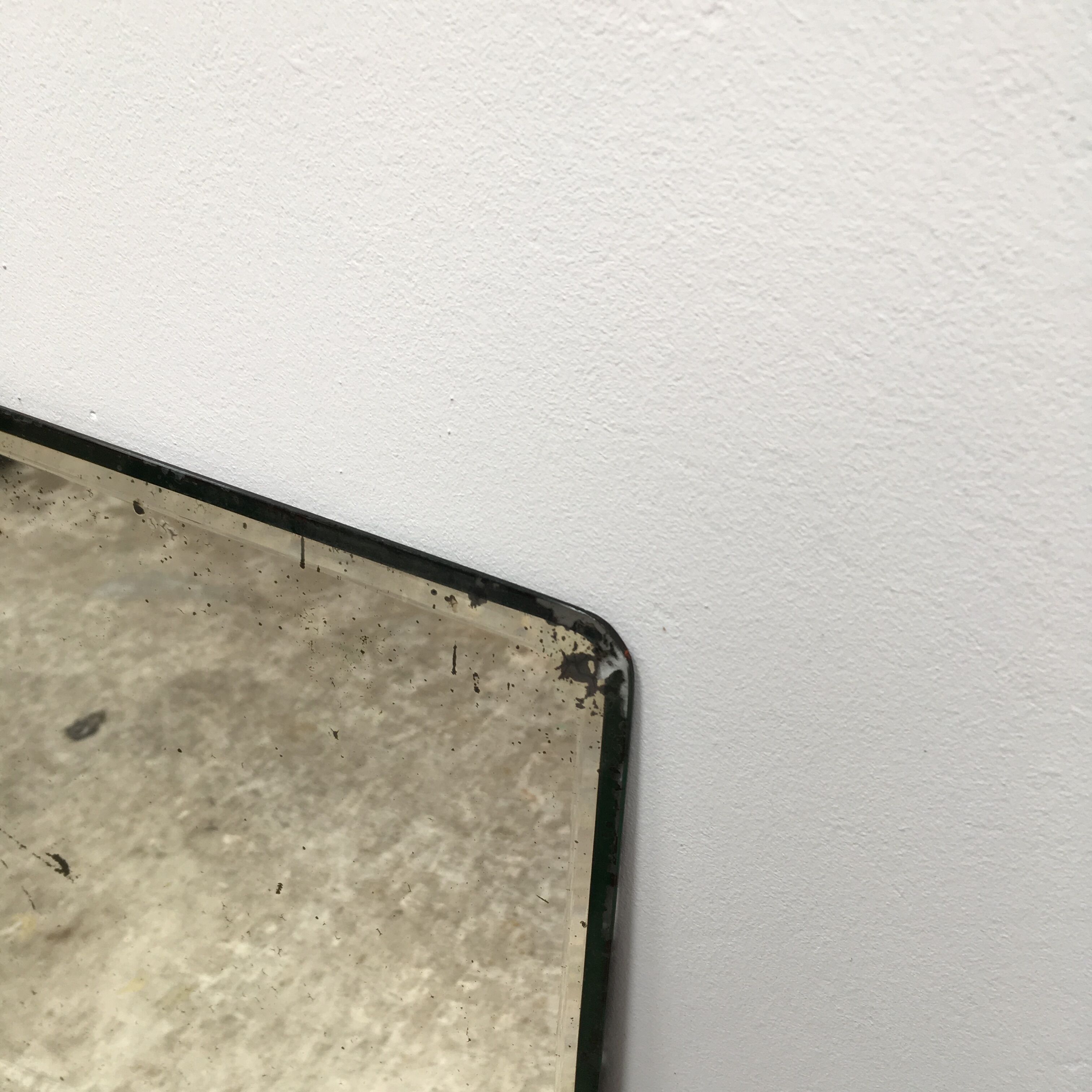 Stung bevelled mirror 44.5 x 60