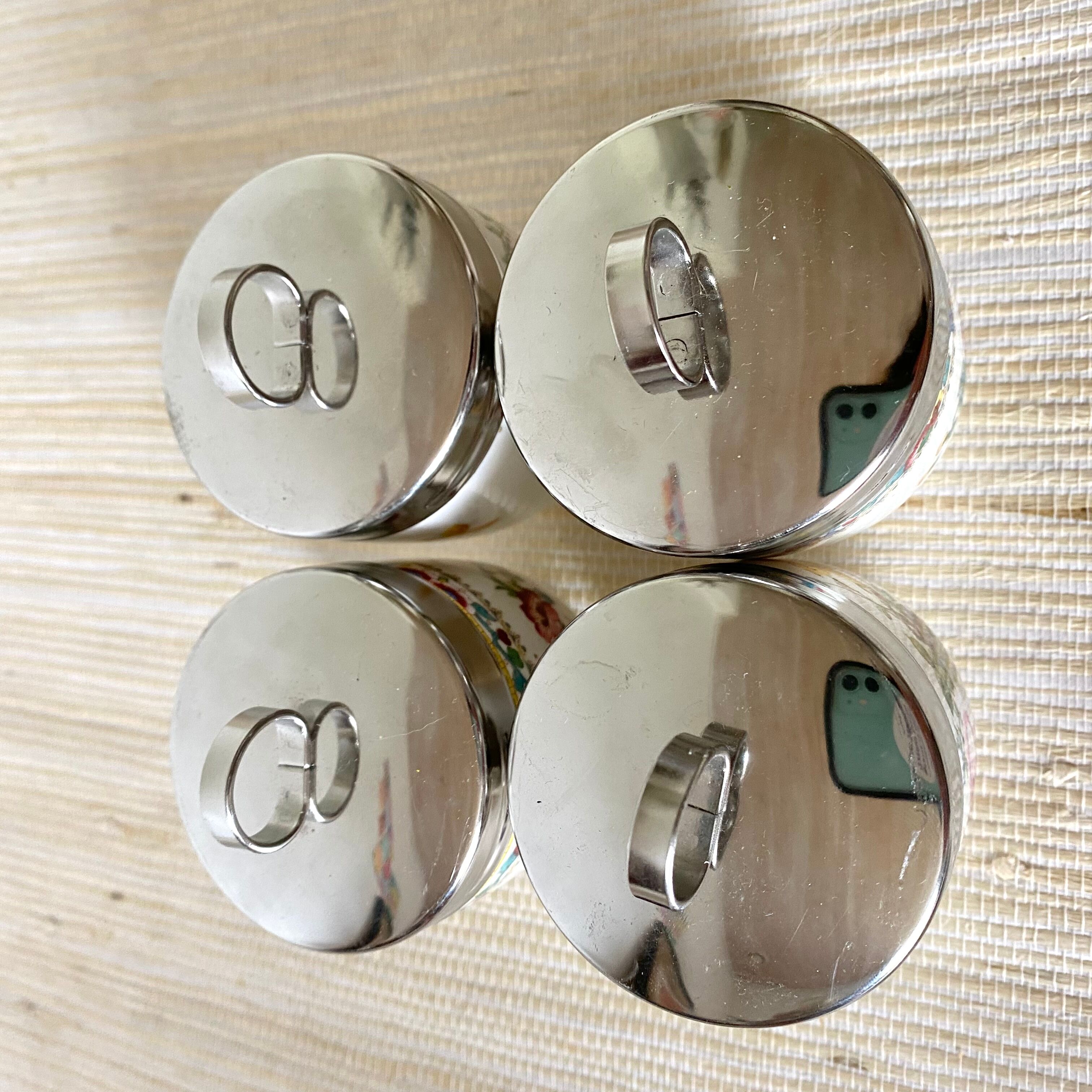 English porcelain pots cooked-egg