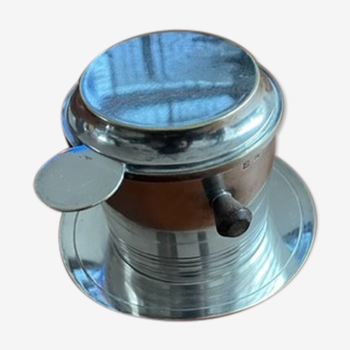 Individual coffee filter in silver metal