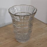 Grand vase Art Déco en cristal blanc ciselé