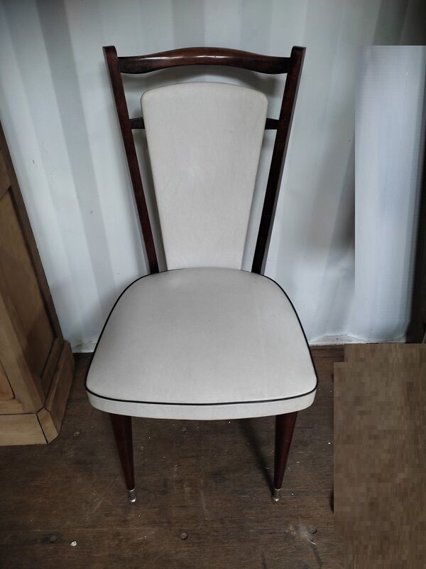 Chaise bois et simili cuir assise