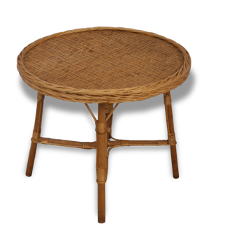 Round coffee table rattan