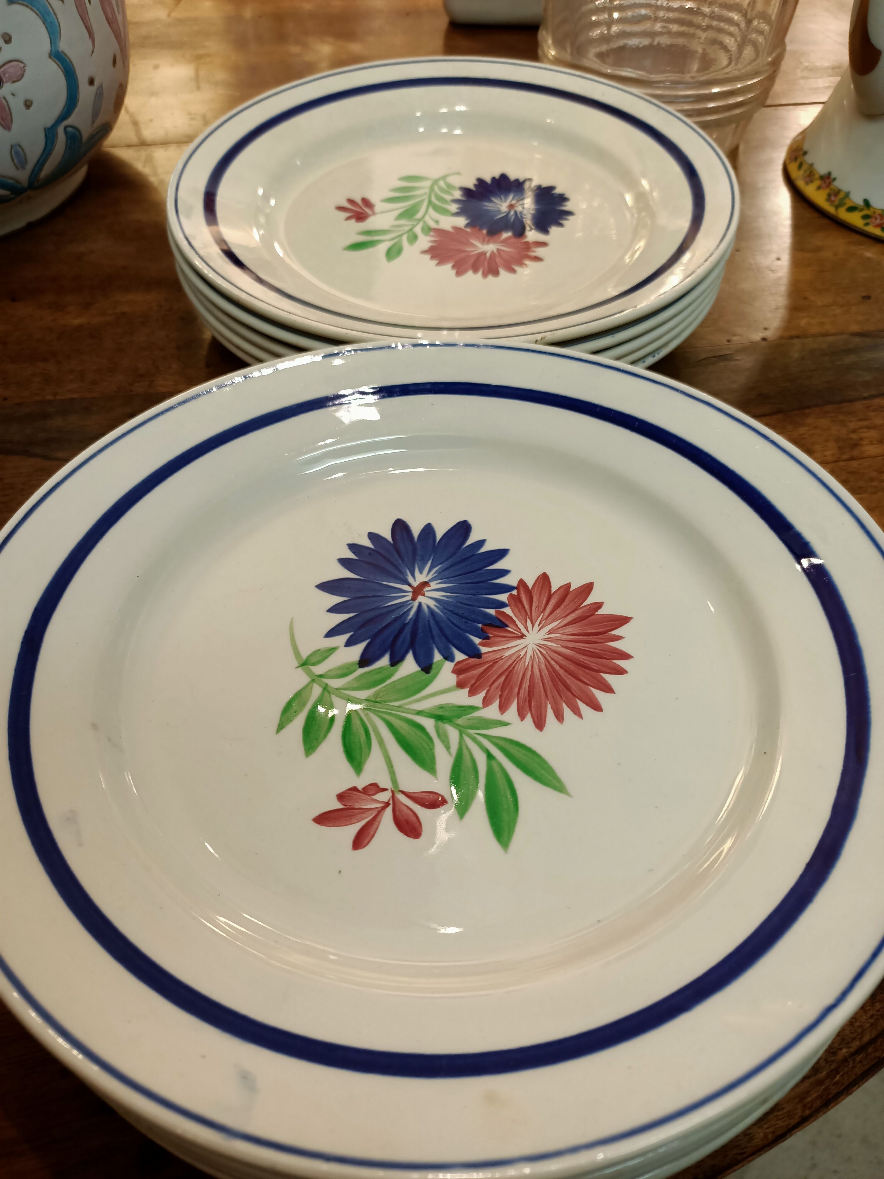 Flowered plates