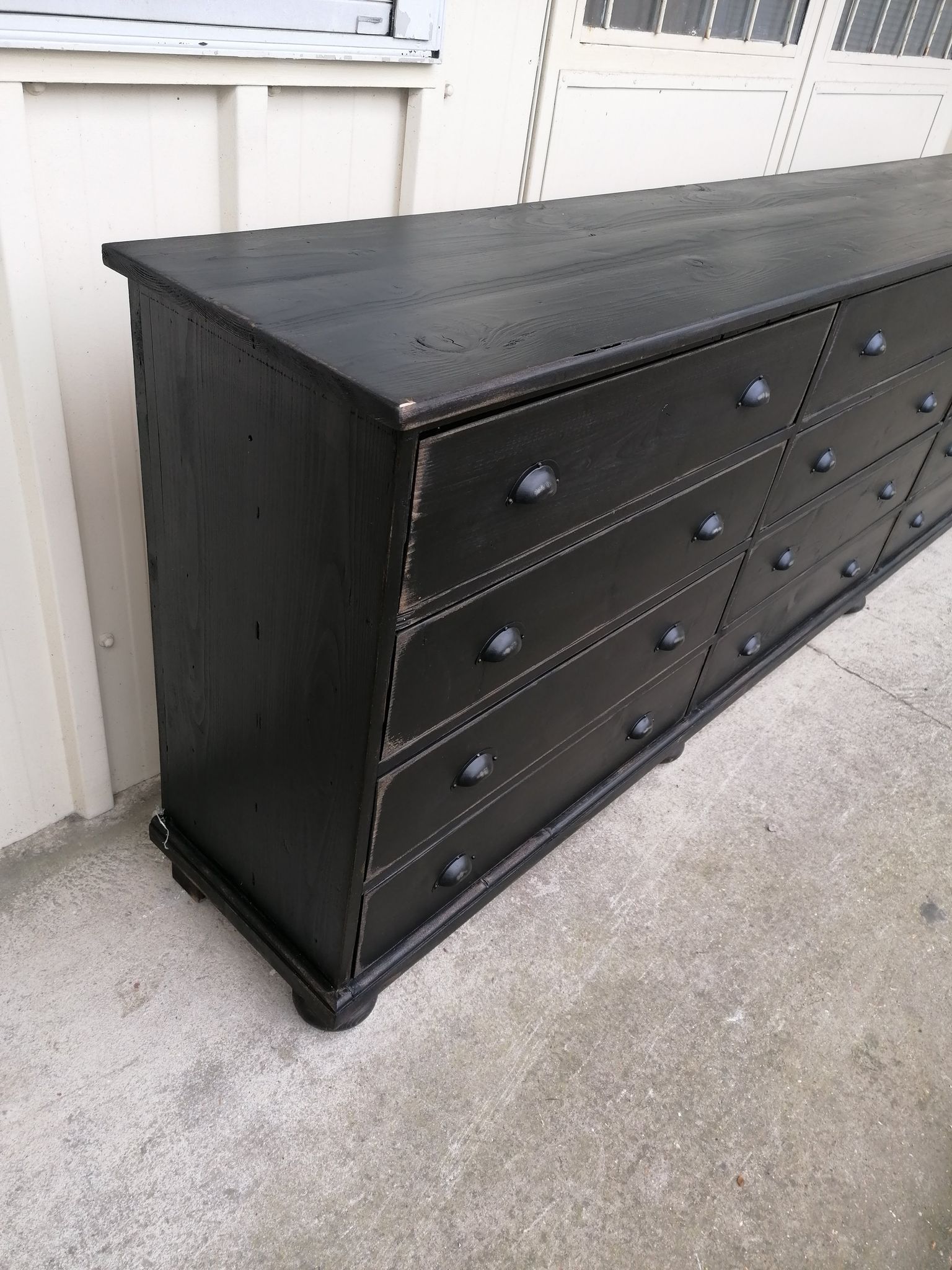 Grande commode vintage en bois, 2,40m, 12 tiroirs