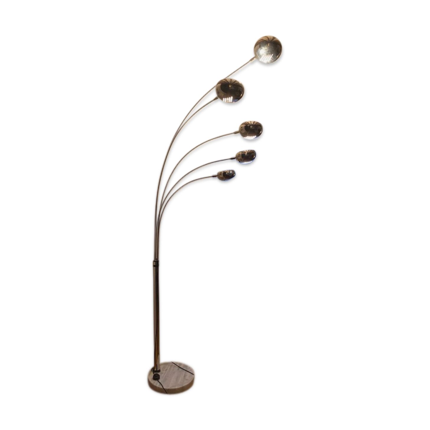 5-foot marble lamppost