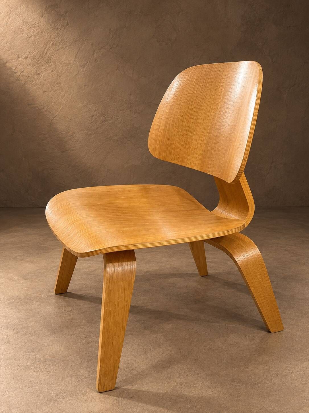 Moulded plywood chair - Charles and Ray Eames for Vitra